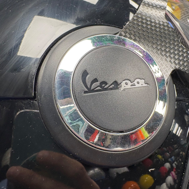 کلاه کاسکت وسپا مشکی براق مدل VJ