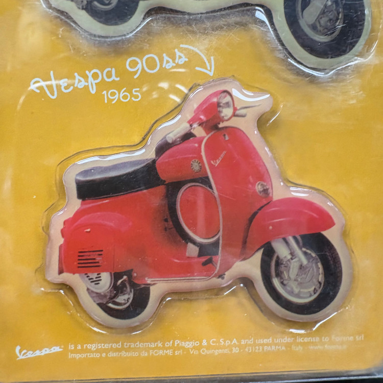 مگنت موتور سیکلت وسپا اورجینال پیاجیو