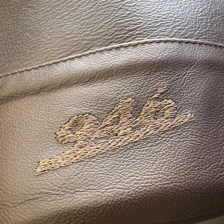 کیف چرمی قهوه ای وسپا 946 حمل کاسکت اورجینال پیاجیو